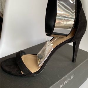 NWT Zara Metal Strap Detail Heels
